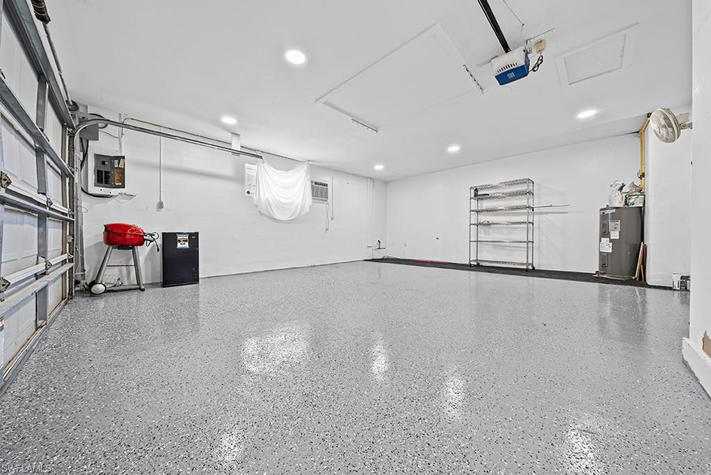 ROYAL HARBOR - Residential