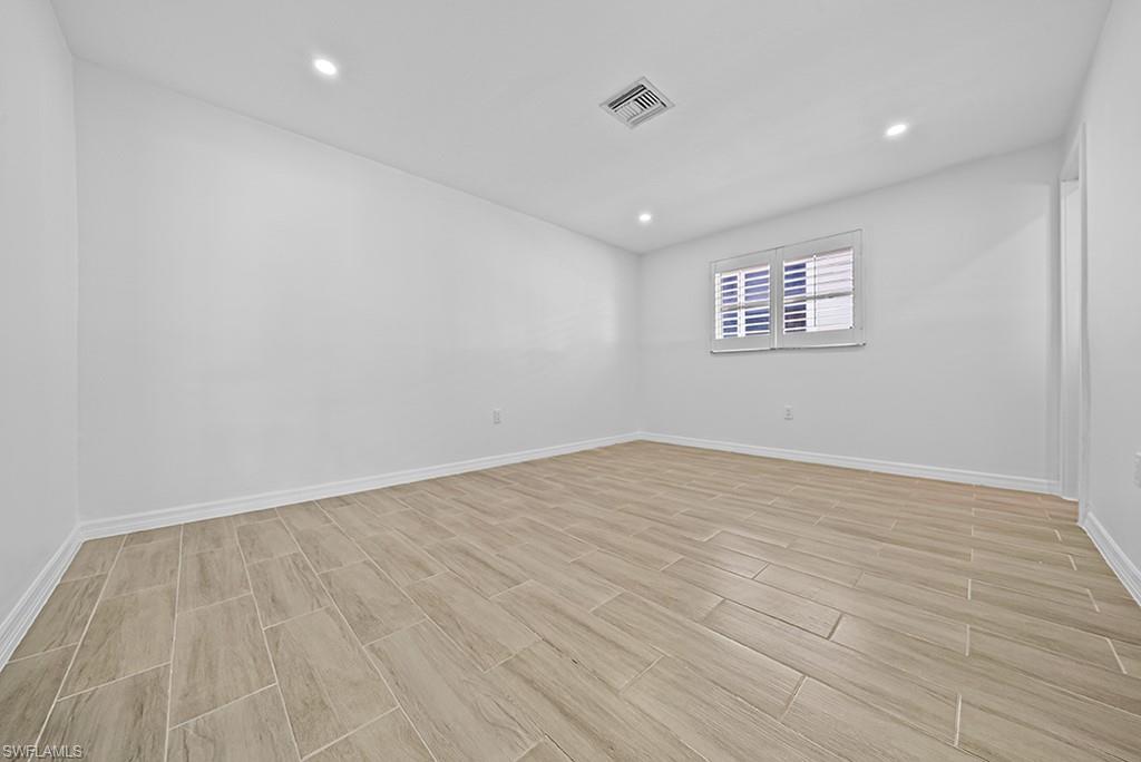 ROYAL HARBOR - Residential