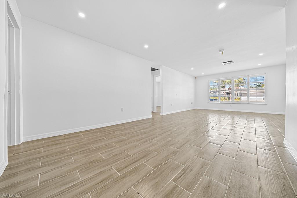 ROYAL HARBOR - Residential