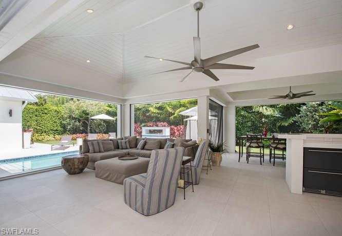 GOLF DRIVE ESTATES - Residential