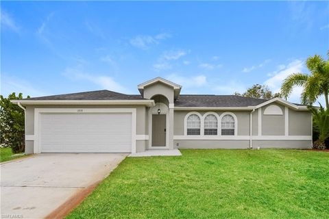 Single Family Residence in LEHIGH ACRES FL 1010 Edward AVE.jpg