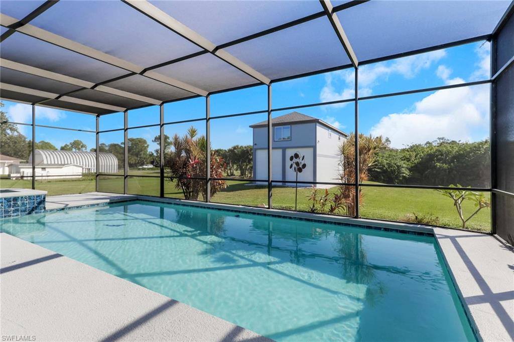 GOLDEN GATE ESTATES - Residential