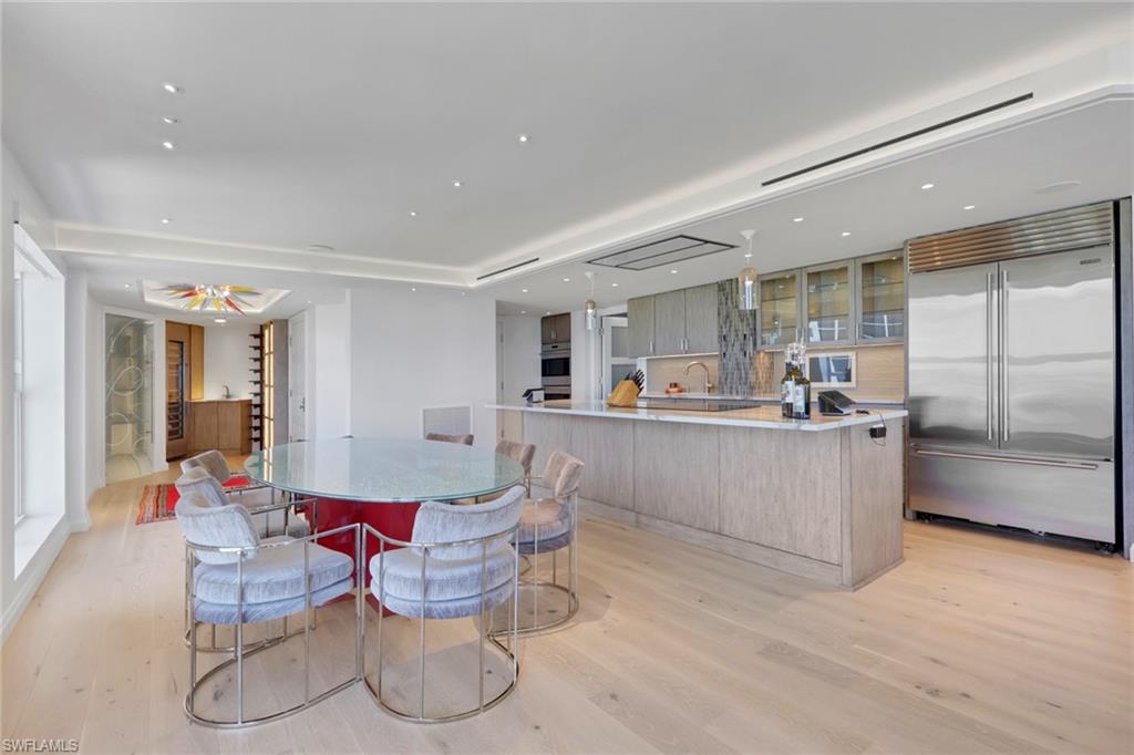 VANDERBILT SHORES - Residential
