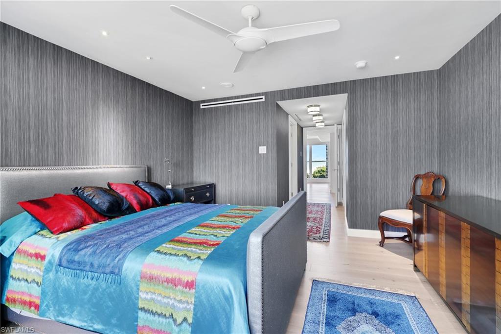 VANDERBILT SHORES - Residential