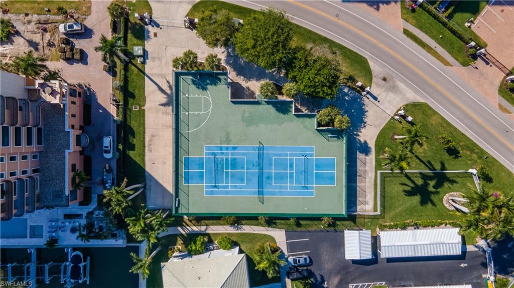 VANDERBILT SHORES - Residential