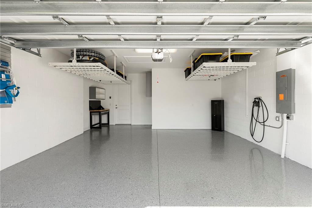 VENTANA POINTE - Residential