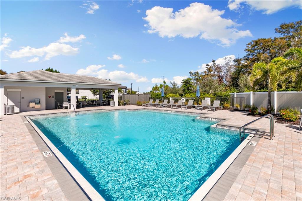 VENTANA POINTE - Residential