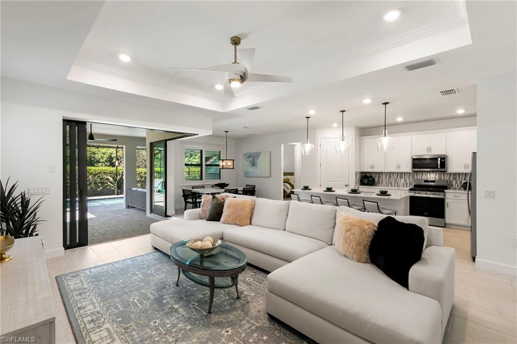 VENTANA POINTE - Residential