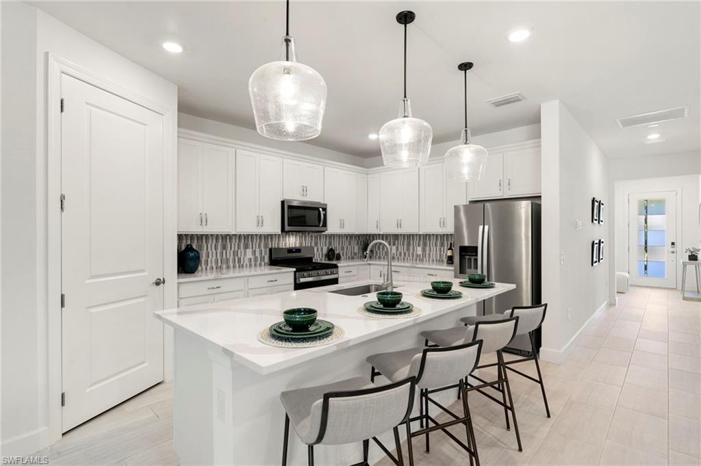 VENTANA POINTE - Residential