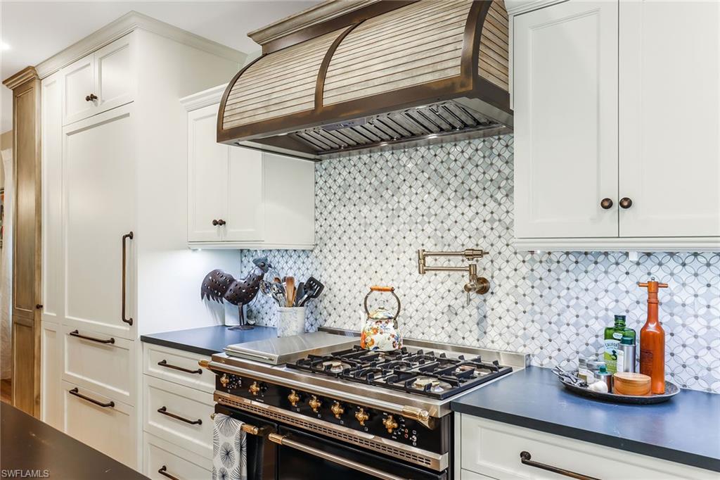 OLDE NAPLES - Residential