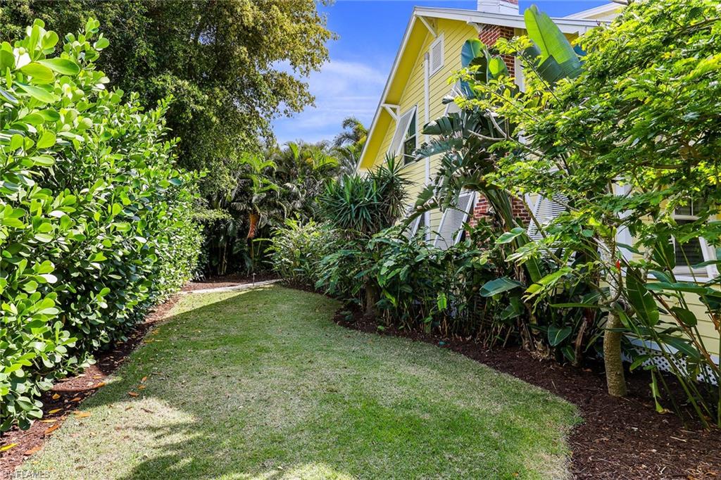 OLDE NAPLES - Residential