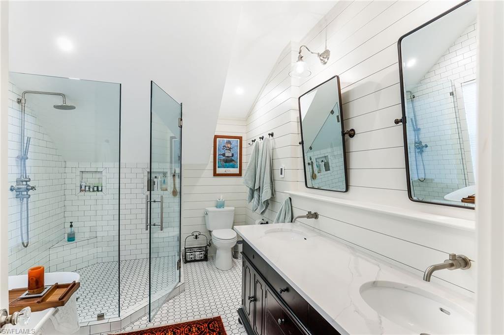 OLDE NAPLES - Residential