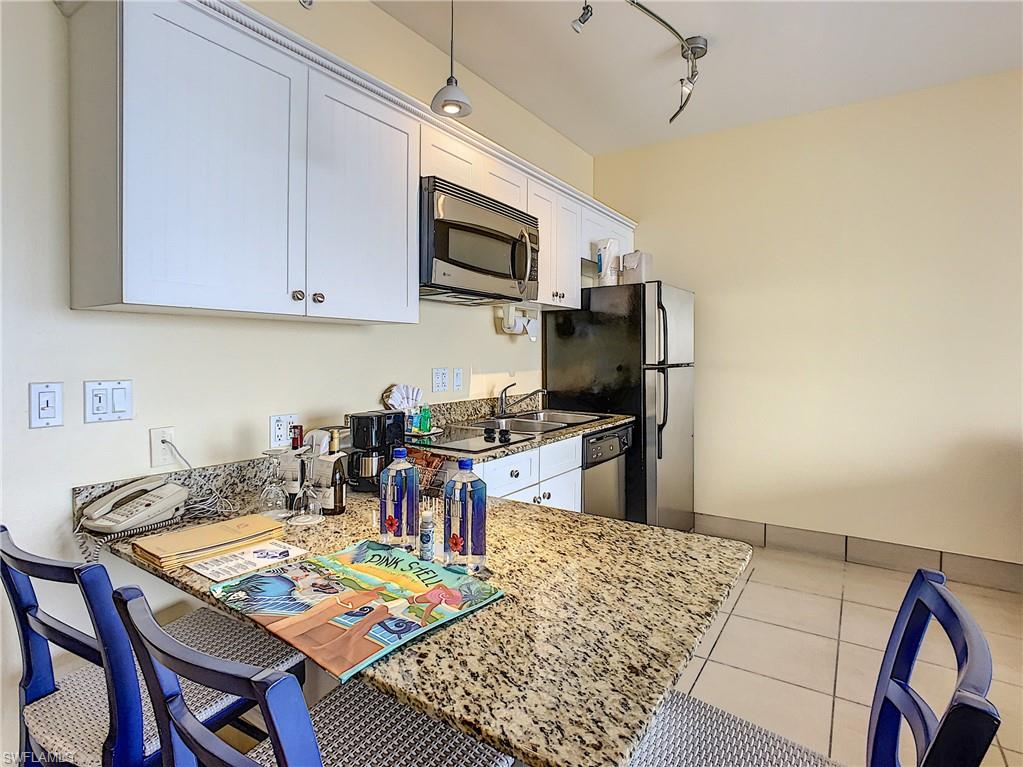 CAPTIVA VILLAS - Residential