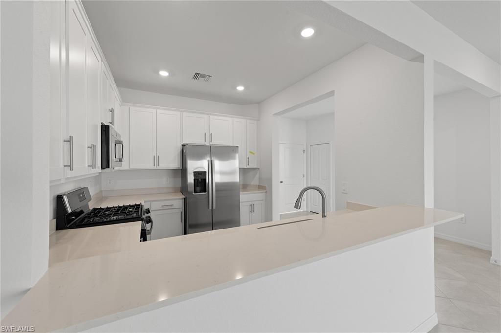 TUCKERS COVE - Residential