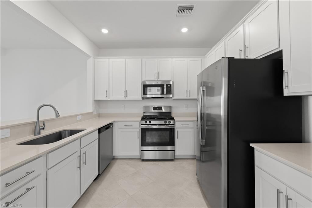 TUCKERS COVE - Residential