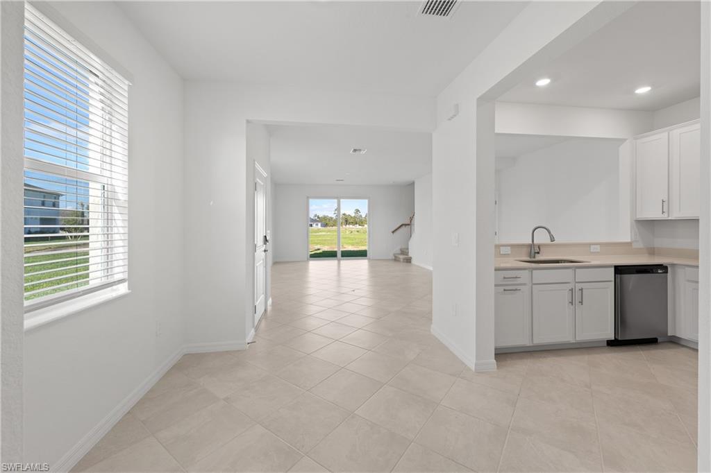 TUCKERS COVE - Residential