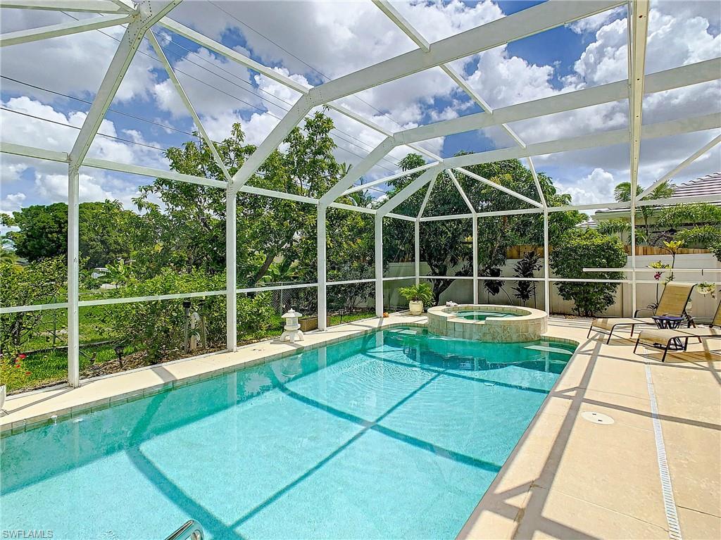 NAPLES PARK - Residential