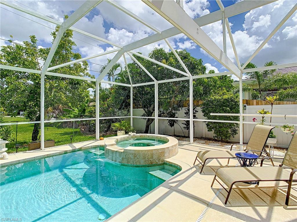 NAPLES PARK - Residential