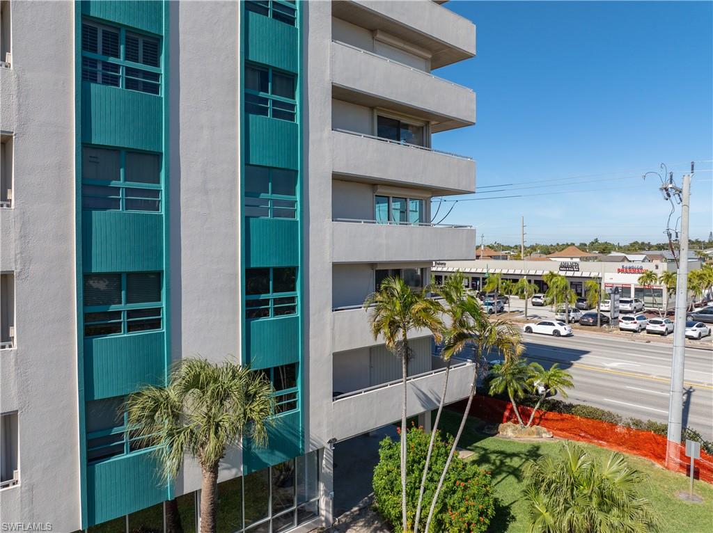 SUNSET TOWERS CONDO - Residential