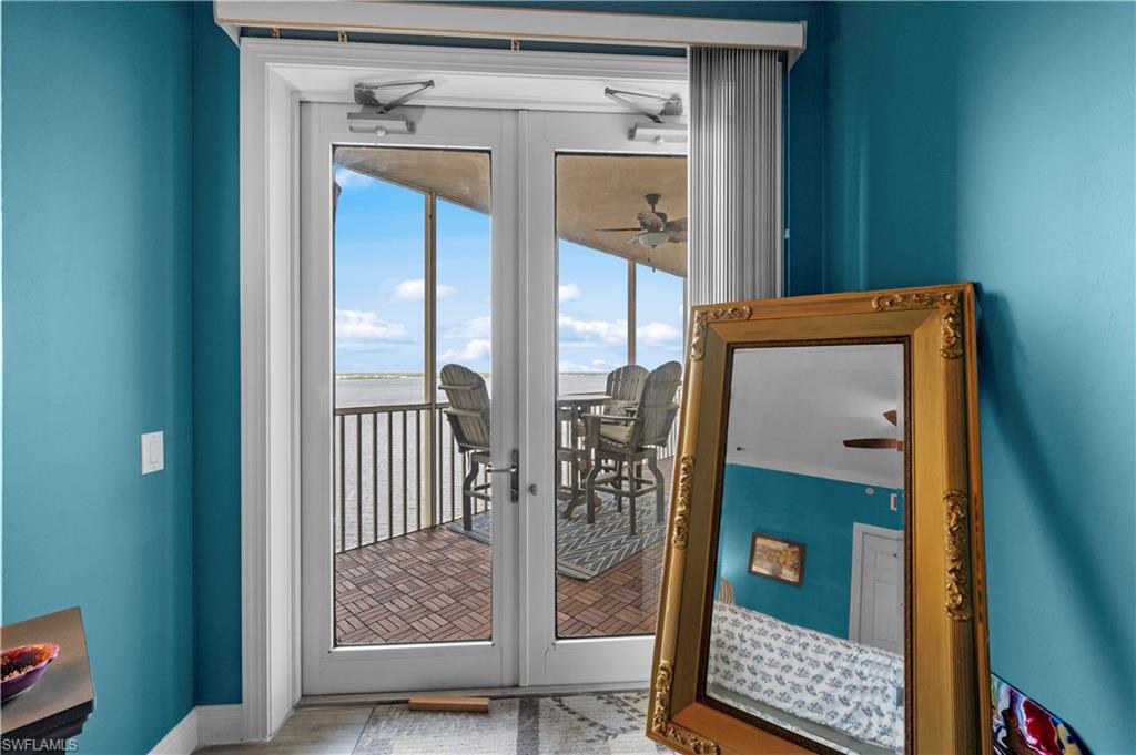 ST. TROPEZ - Residential