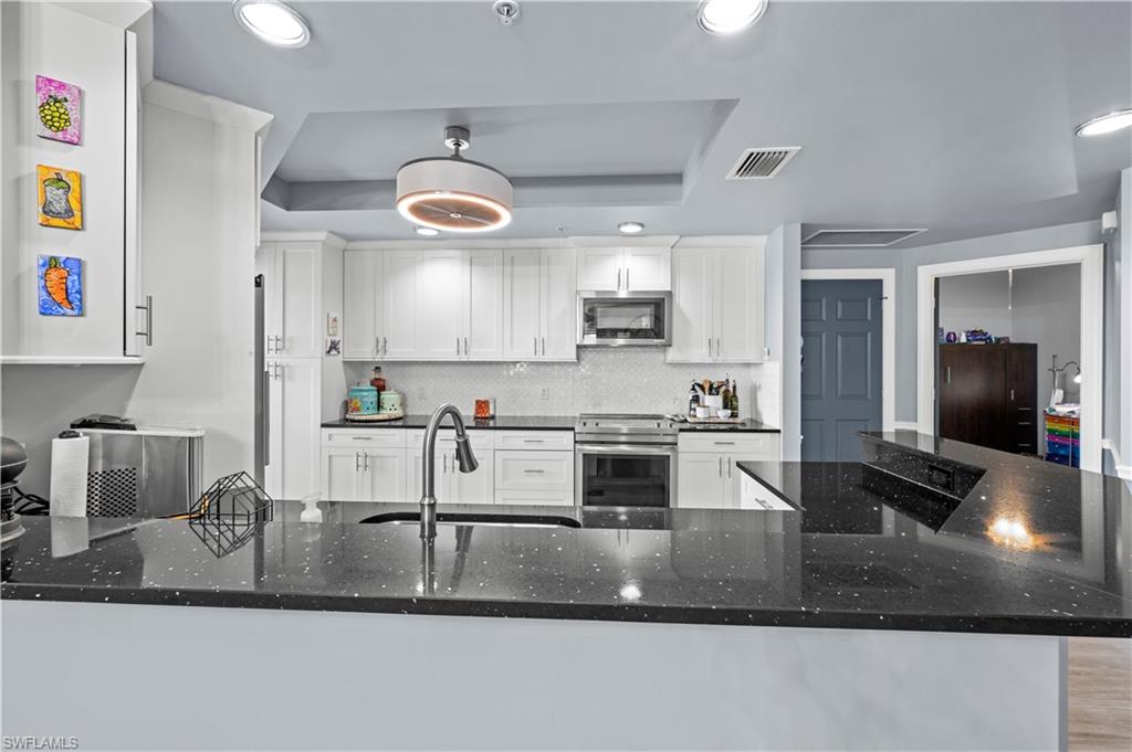 ST. TROPEZ - Residential