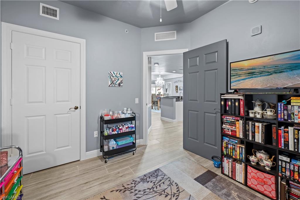 ST. TROPEZ - Residential