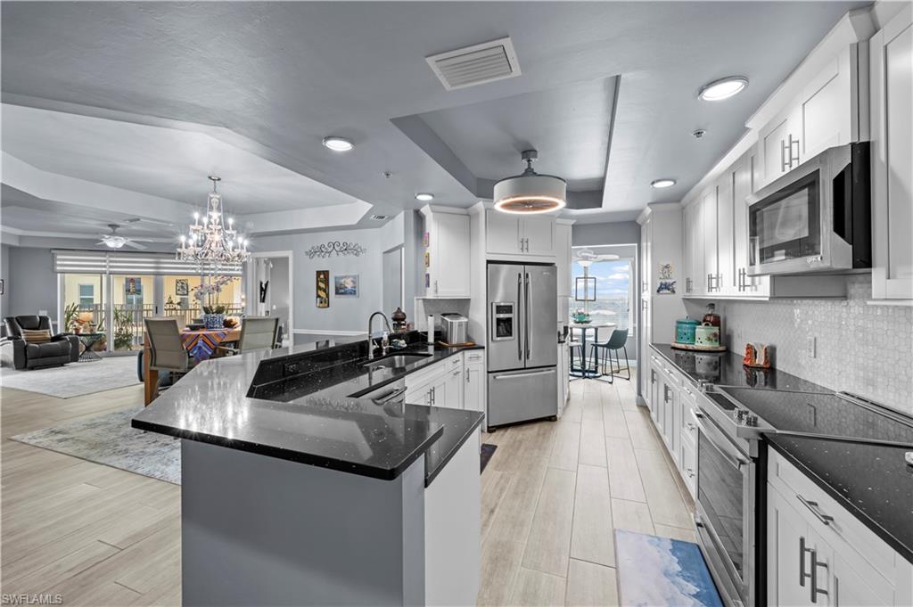 ST. TROPEZ - Residential