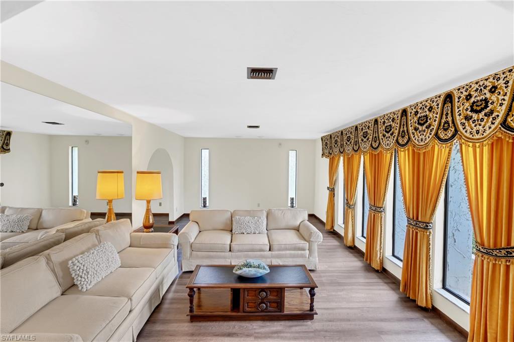 BRYNWOOD - Residential