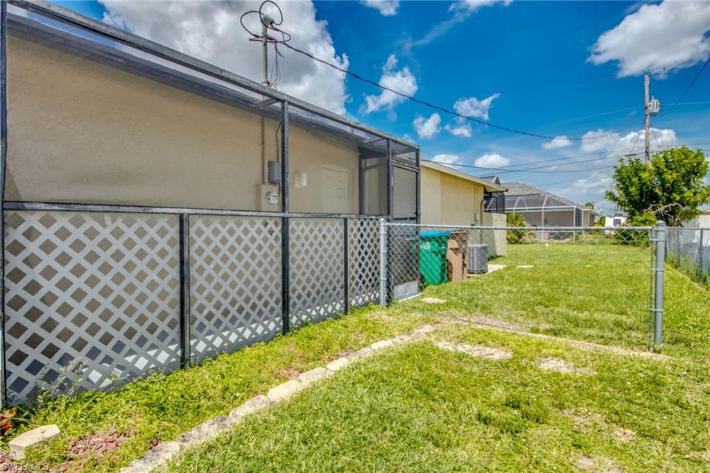 CAPE CORAL - Residential