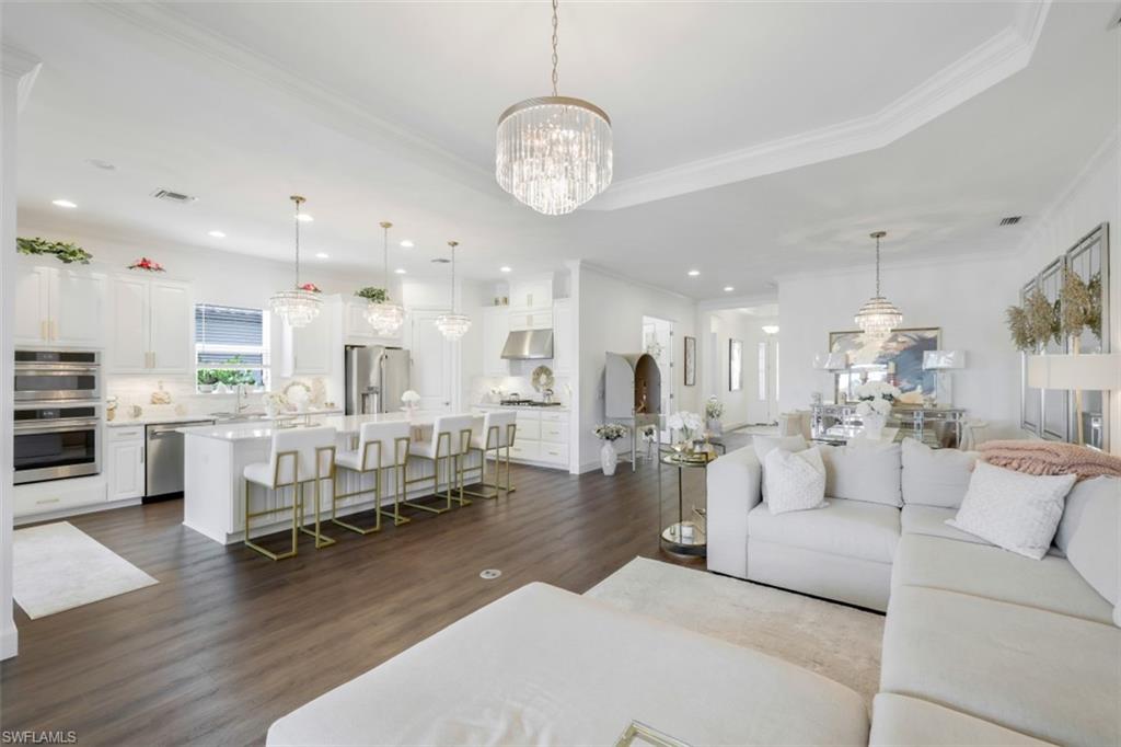 ESTERO POINTE - Residential