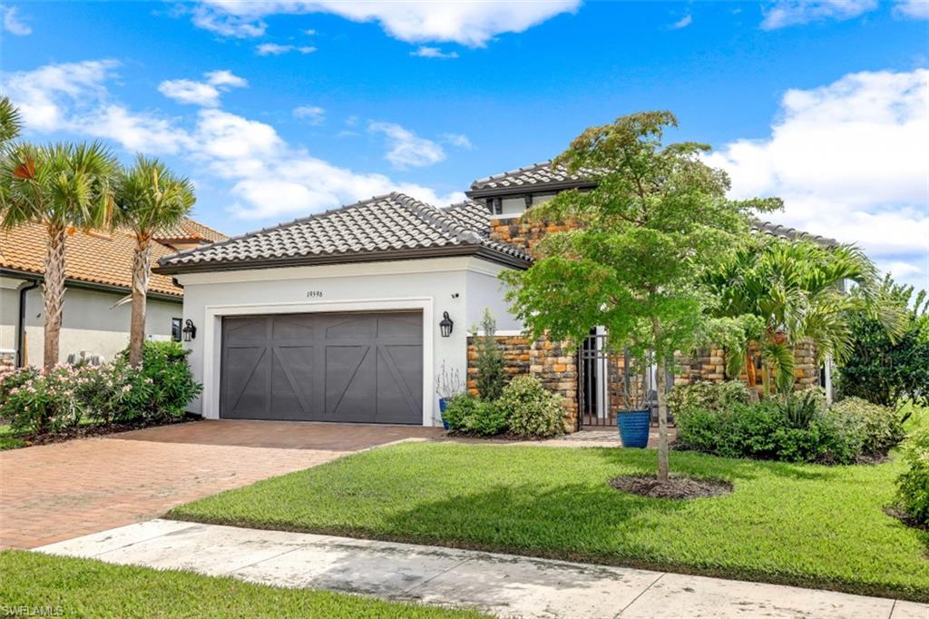 ESTERO POINTE - Residential