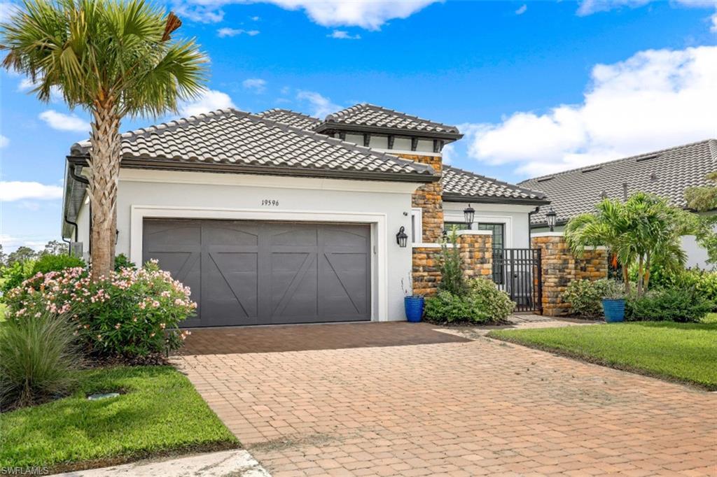 ESTERO POINTE - Residential