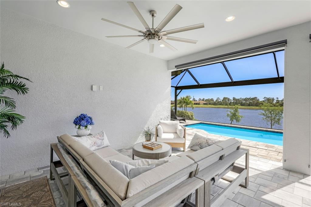 ESTERO POINTE - Residential