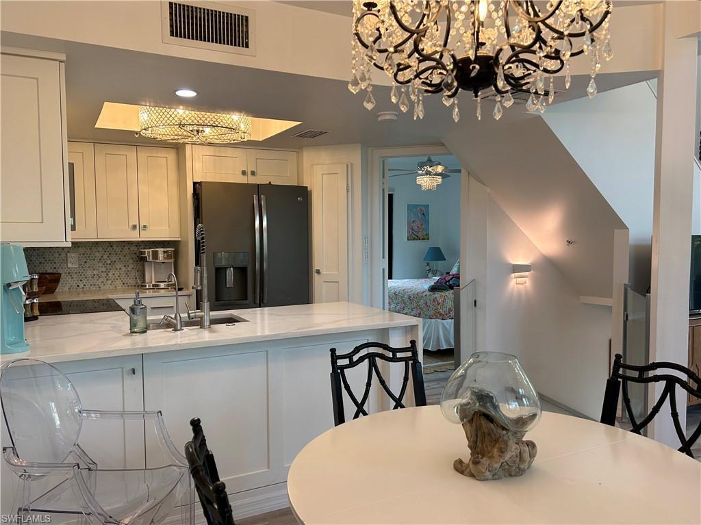 VILLAGE - Residential