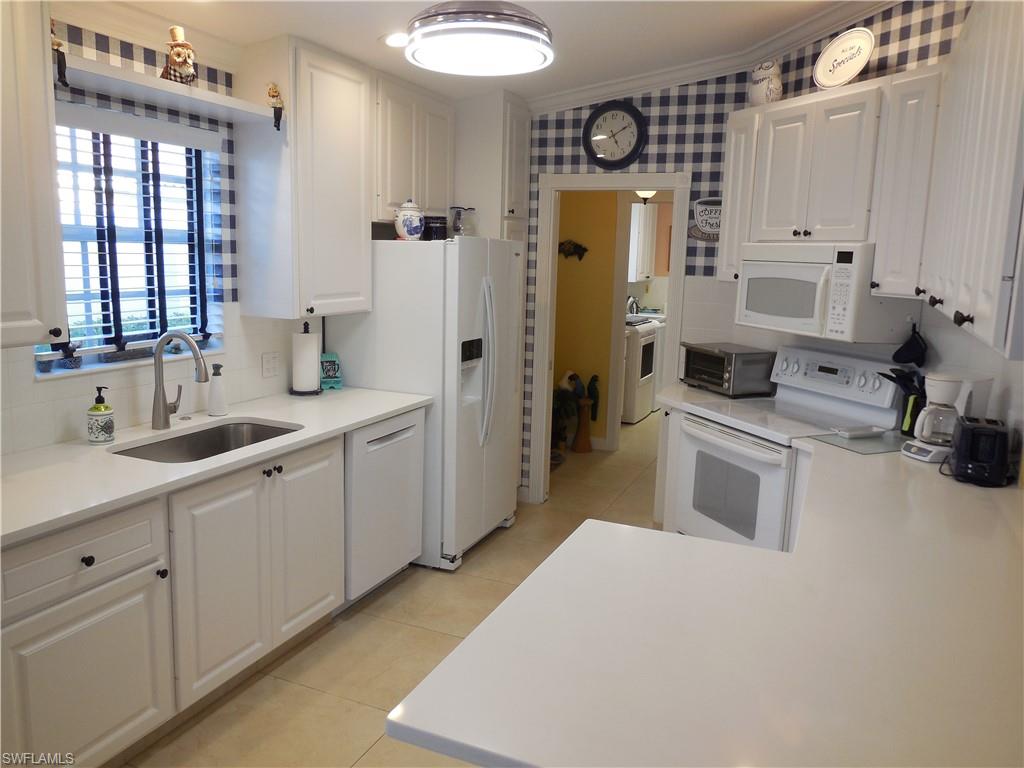 ISLAND WALK - Residential Lease