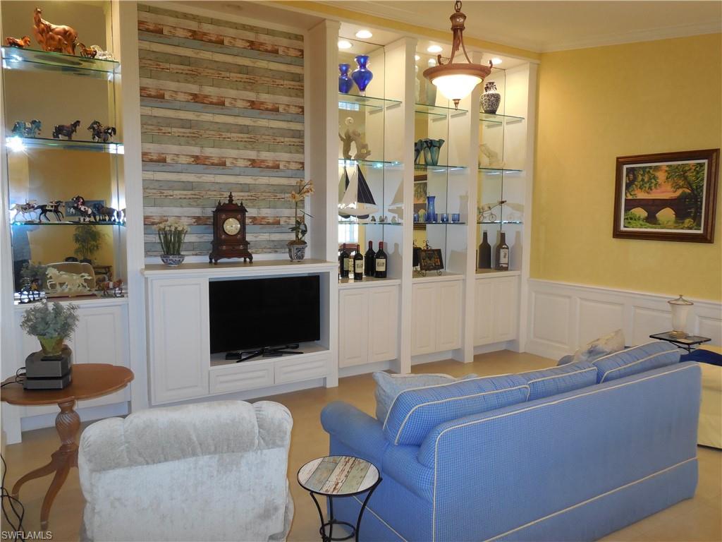 ISLAND WALK - Residential Lease