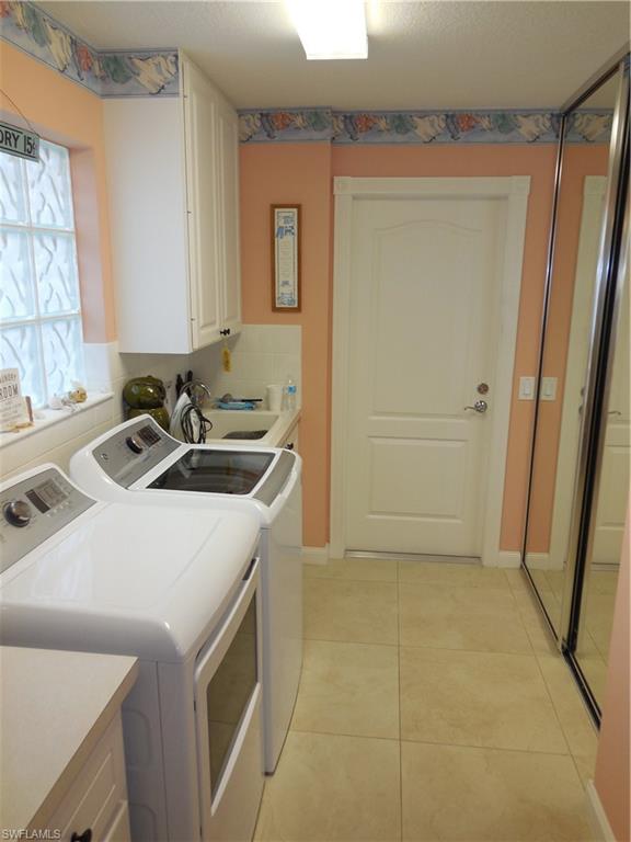 ISLAND WALK - Residential Lease