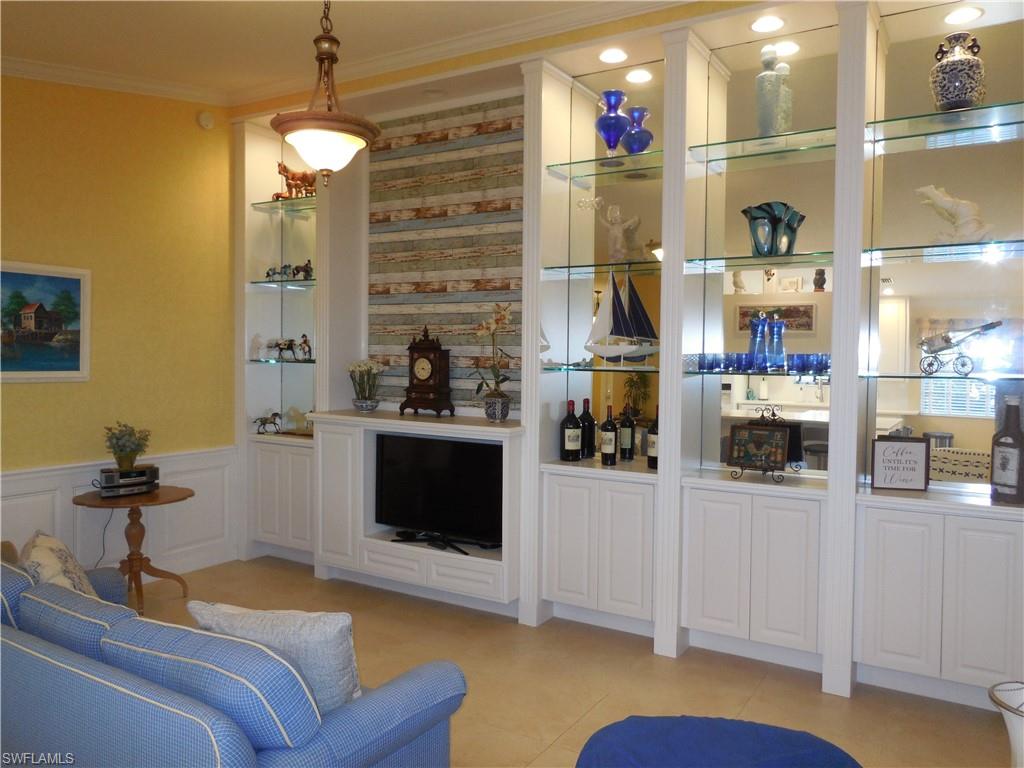 ISLAND WALK - Residential Lease