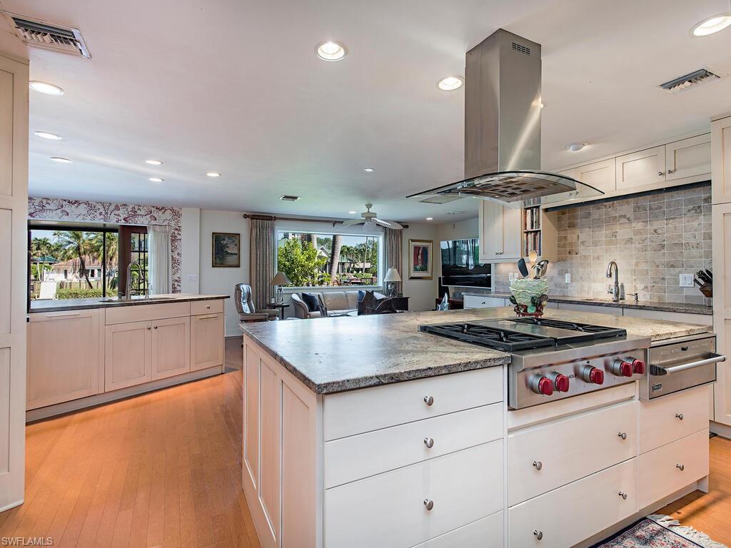 MOORINGS - Residential