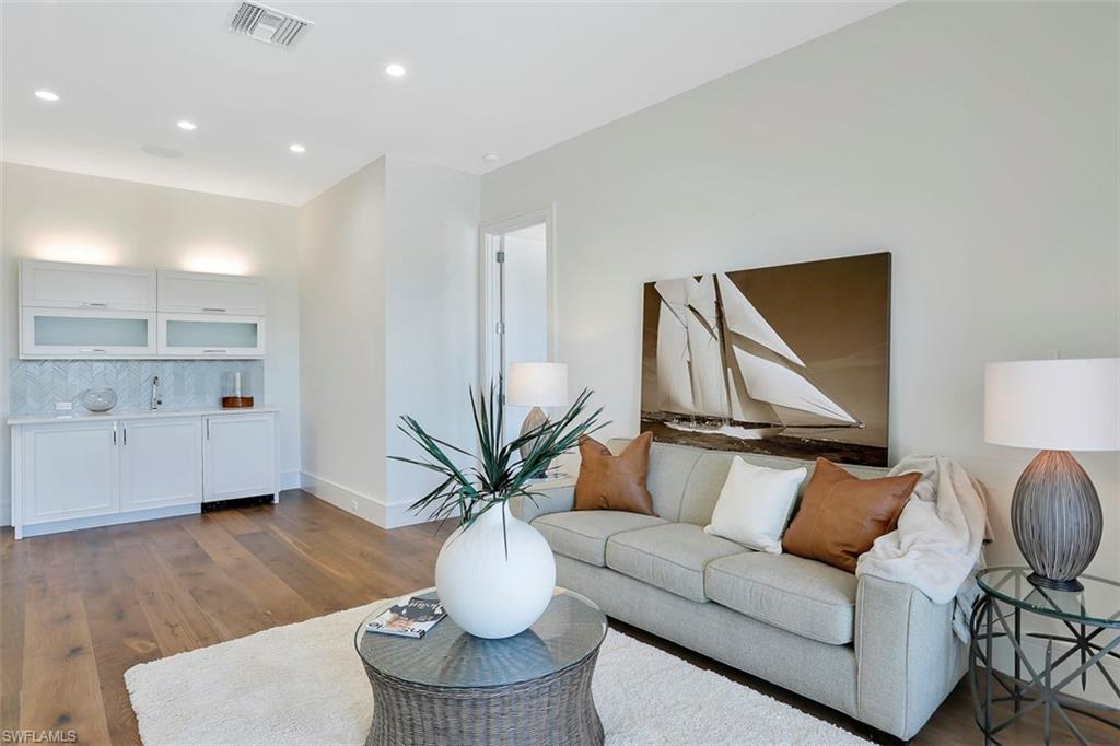 OLDE NAPLES - Residential