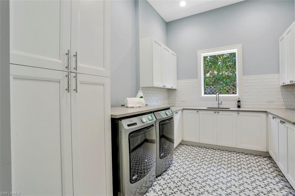 OLDE NAPLES - Residential