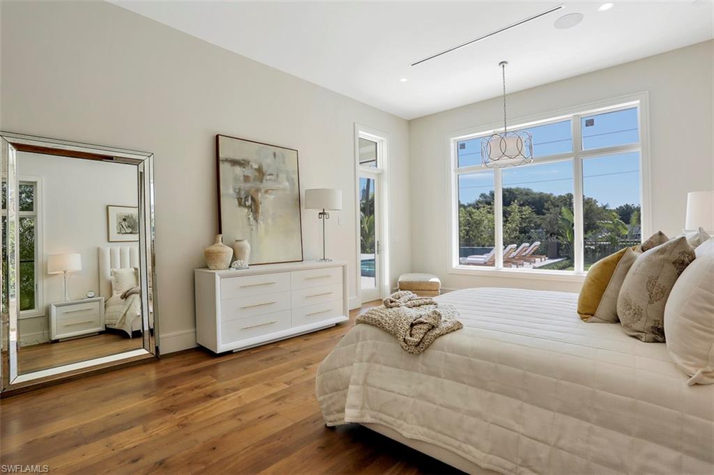 OLDE NAPLES - Residential