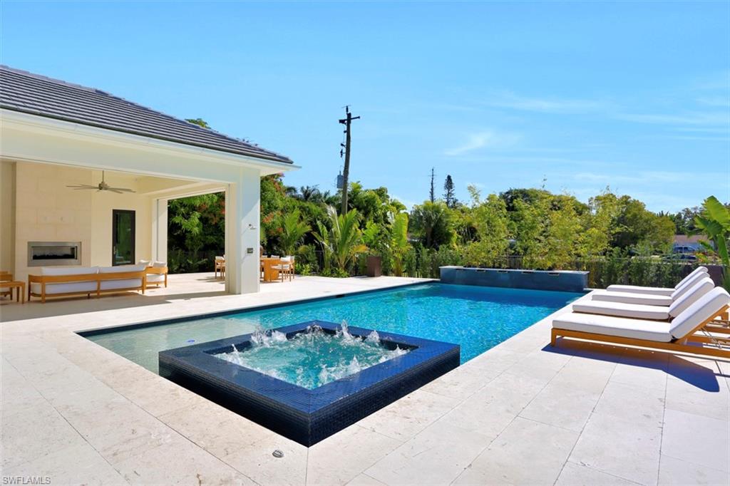 OLDE NAPLES - Residential