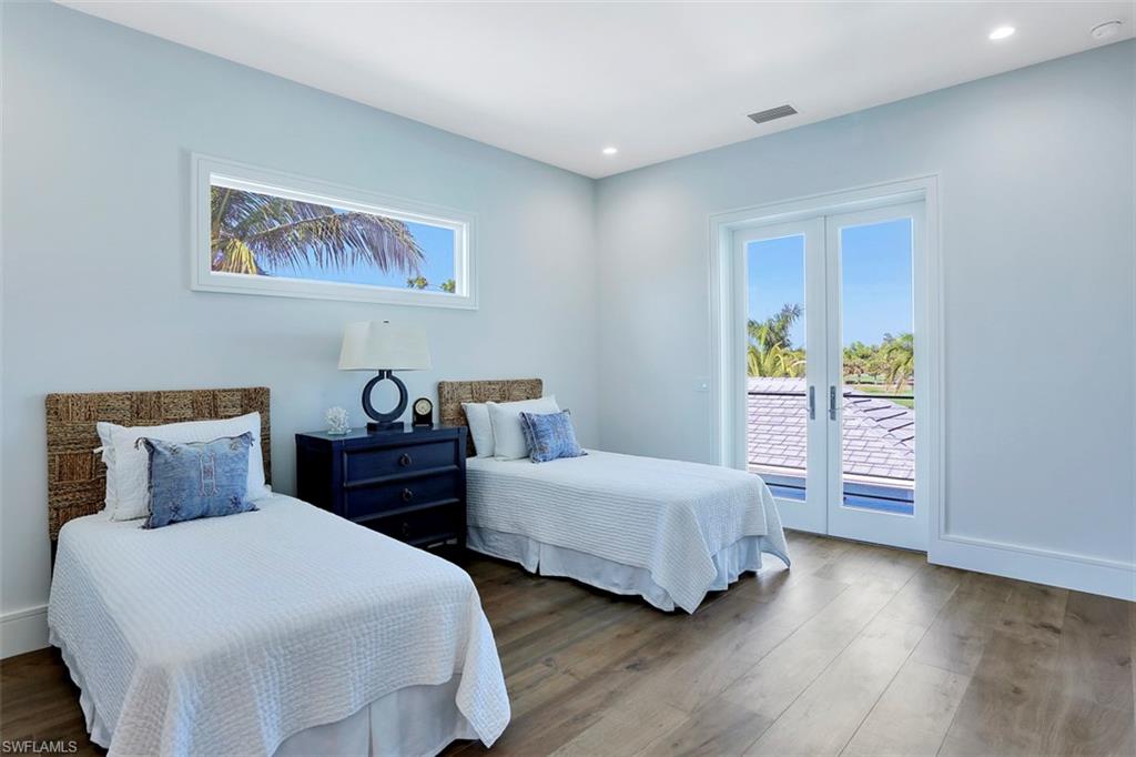 OLDE NAPLES - Residential