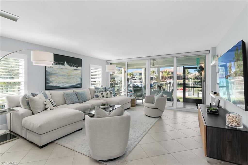 BREEZY POINT - Residential