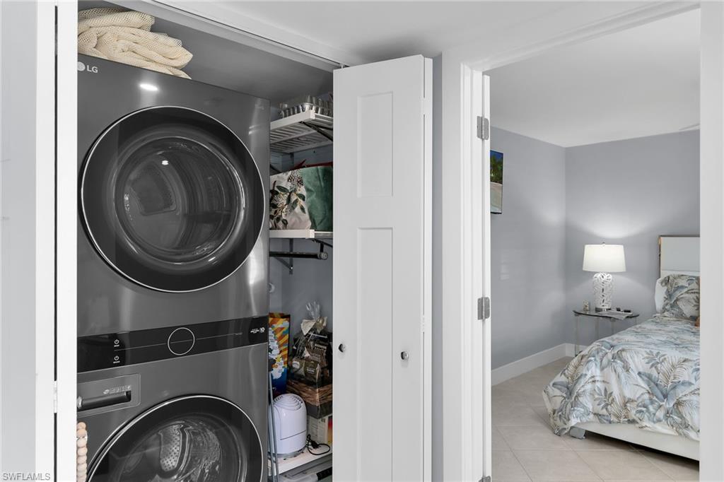 BREEZY POINT - Residential