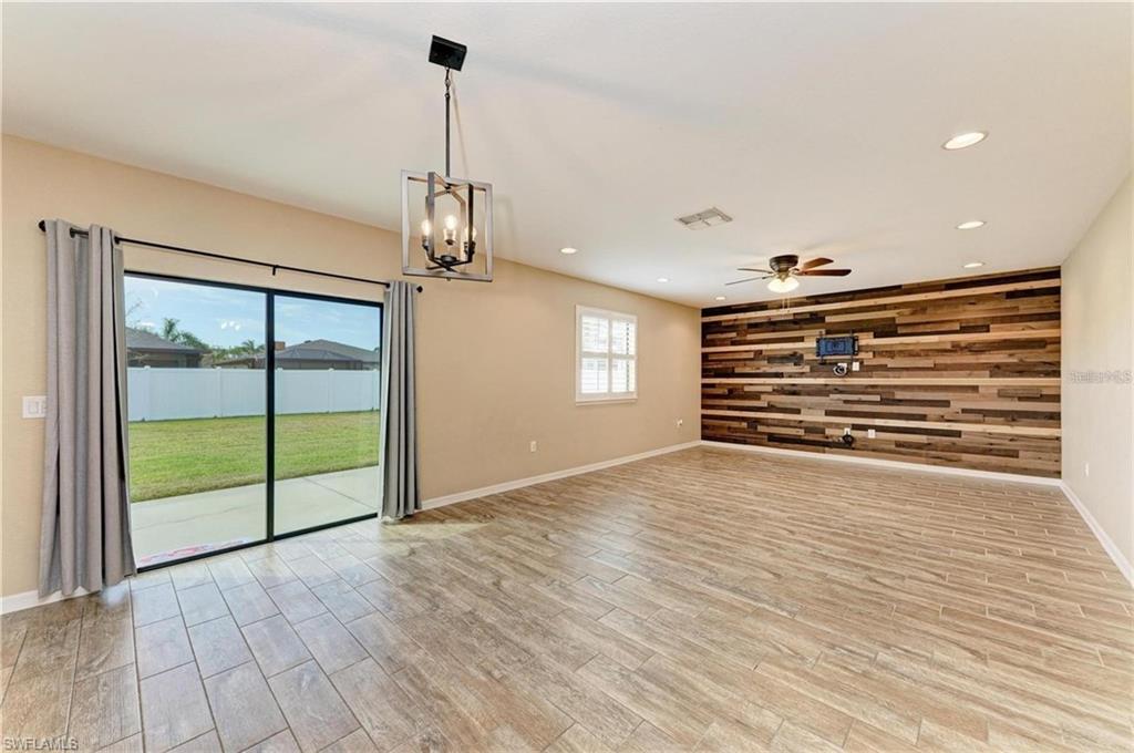 PORT CHARLOTTE - Residential