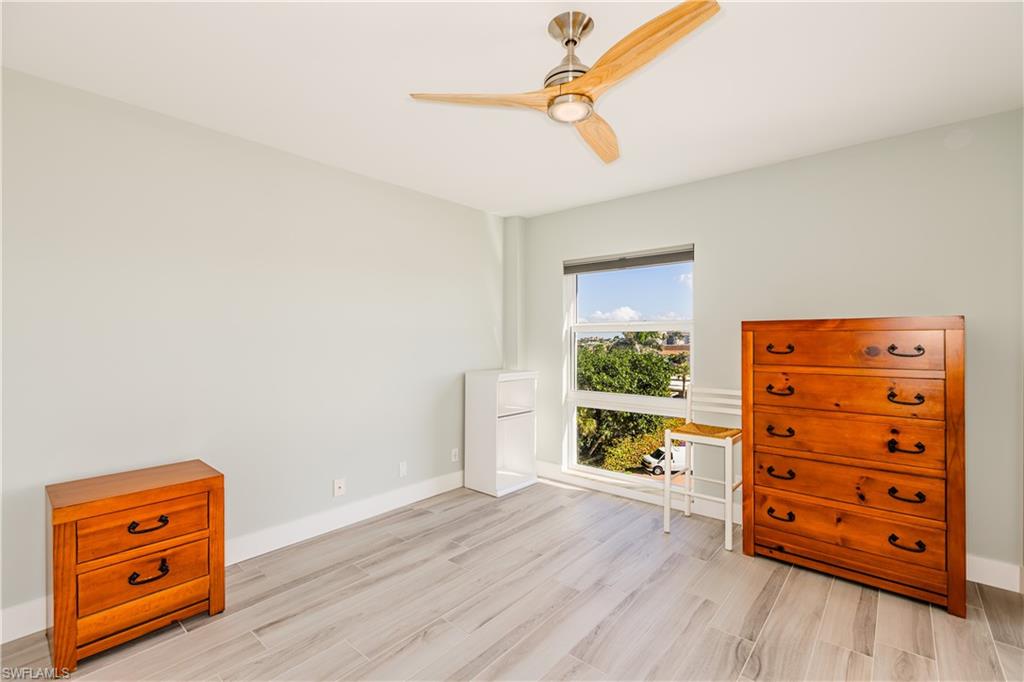 EMERALD BEACH APARTMENTS - Residential