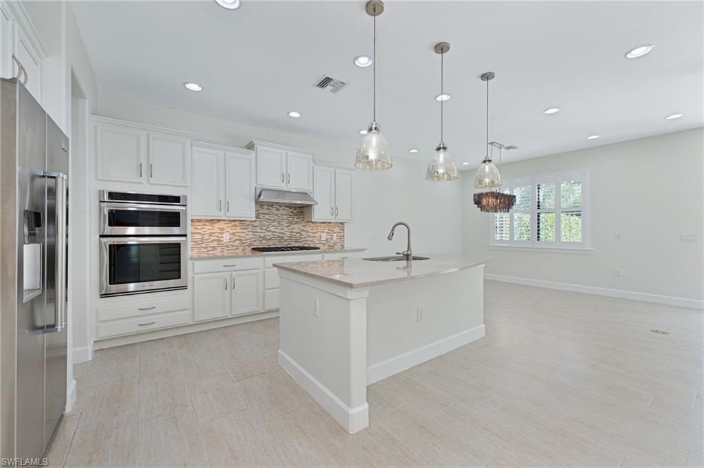 16173 Camden Lakes CIR