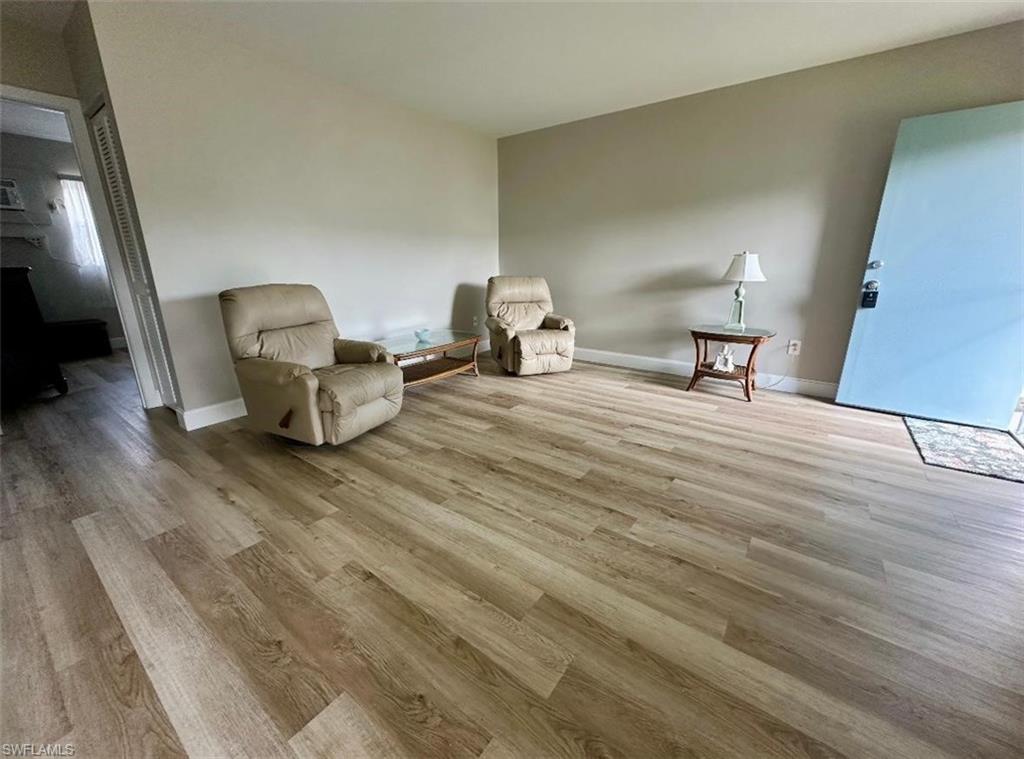 SEABREEZE CONDO - Residential